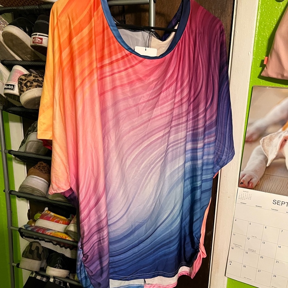 2X multicolor Doleman Top.  New